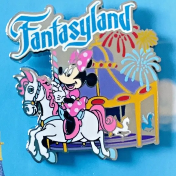 Disney Parks WDW Magic Kingdom FOUR LANDS Pin Set Mickey and Pals NEW - Picture 4 of 7